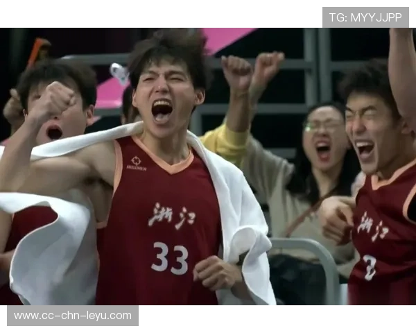 球迷冲突引发停赛调查，俱乐部被罚重金，球迷冲入球场会受到处理