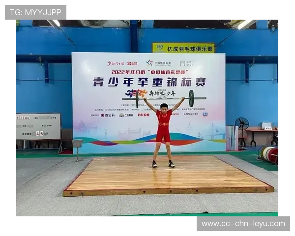 举重俱乐部完善青少年训练档案的数字管理与分析，举重专项训练